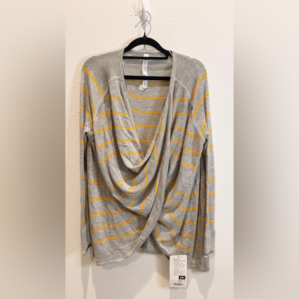 Lululemon Twist & Wrap top